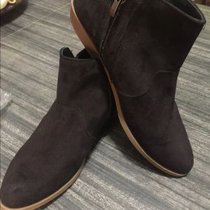 GAP boots.